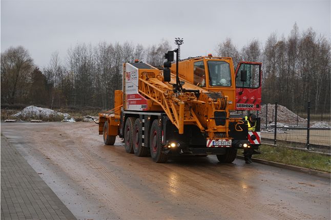 Dźwig Liebherr- pojazd